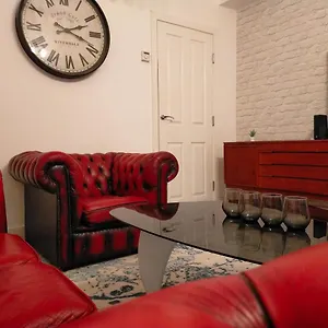 4 Bed Entire House - Heart Of The - Near Sufc Sheffield